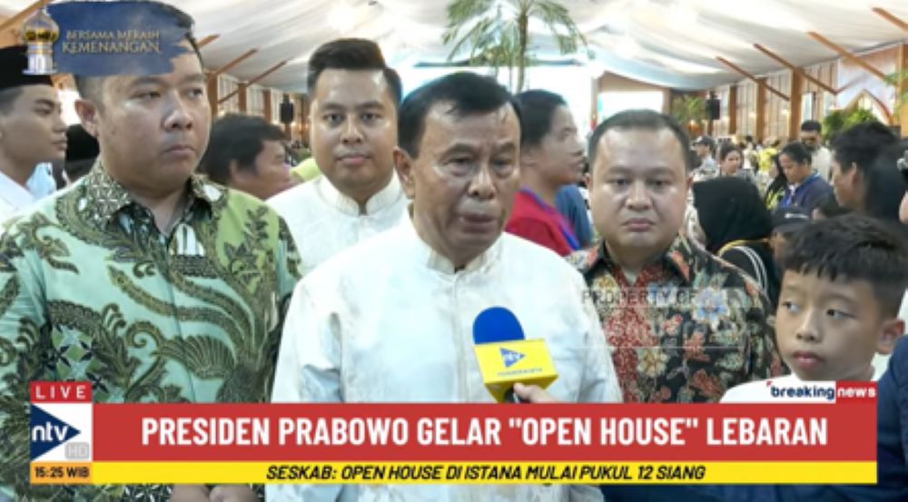 Presiden Komisaris NT Corp Nurdin Tampubolon didampingi Direksi Dimpos Tampubolon, Randy Tampubolon dan Tommy Tampubolon saat menghadiri Open House Presiden Prabowo Subianto di Istana