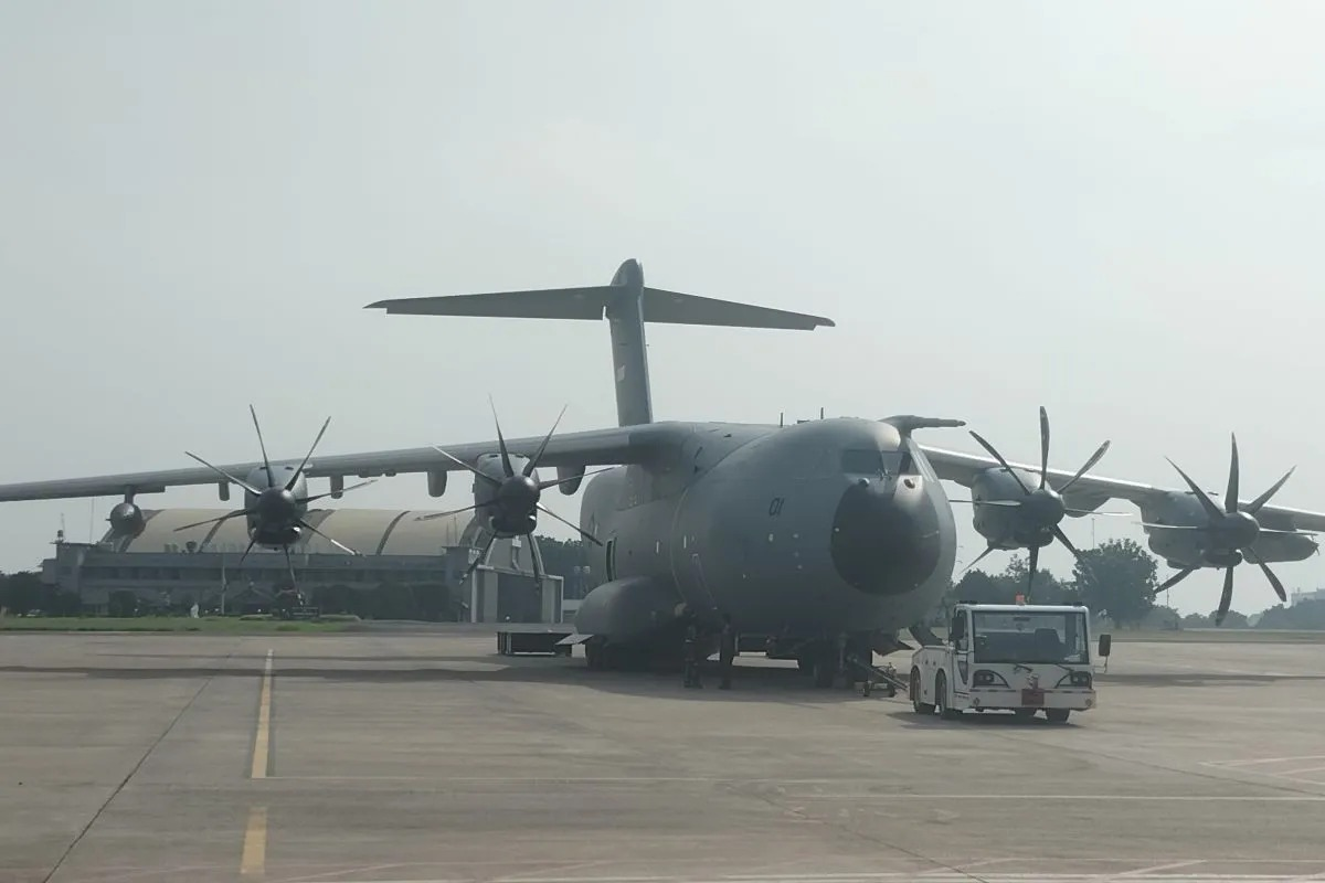 Pesawat angkut A400M di Lanud Halim Perdanakusuma, Jakarta Timur, Jumat (28/11/2025). (ANTARA/Walda Marison) <b>(Antara)</b>