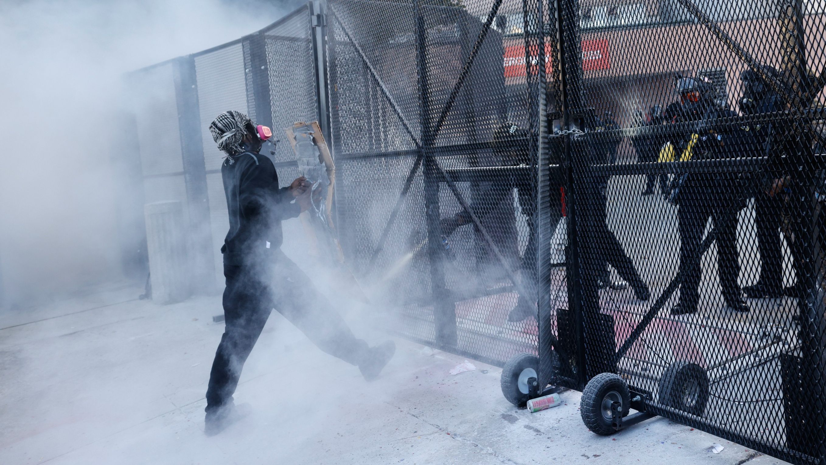 Demo Tolak Presiden Donald Trump <b>(AP Photo)</b>