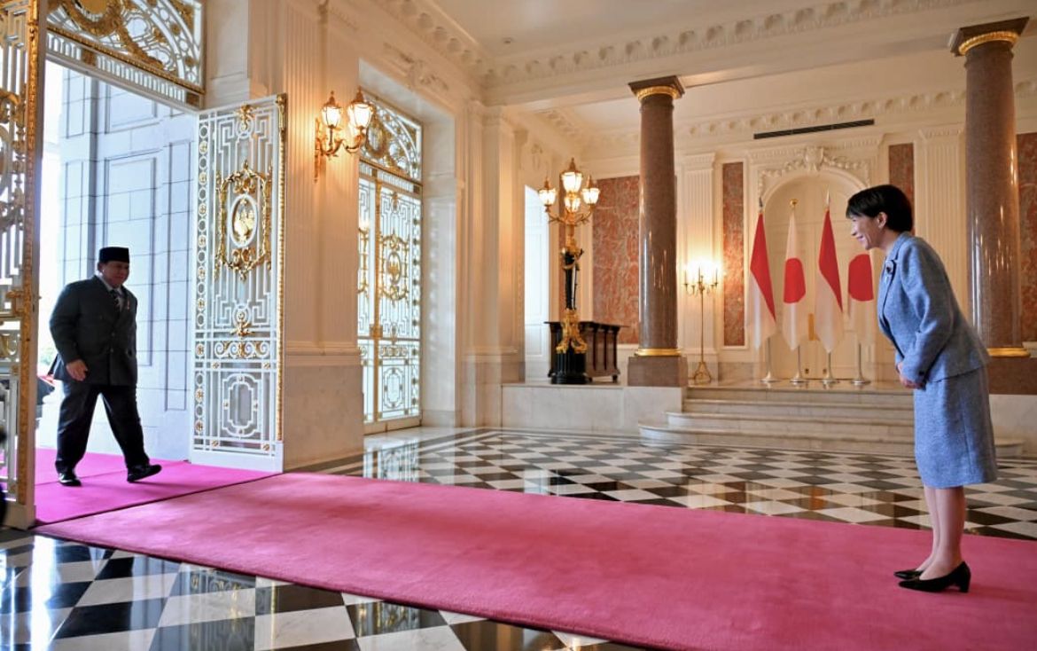 Prabowo Subianto Disambut Upacara Resmi oleh PM Jepang Sanae Takaichi di Istana Akasaka <b>(Sekretariat Presidwn)</b>