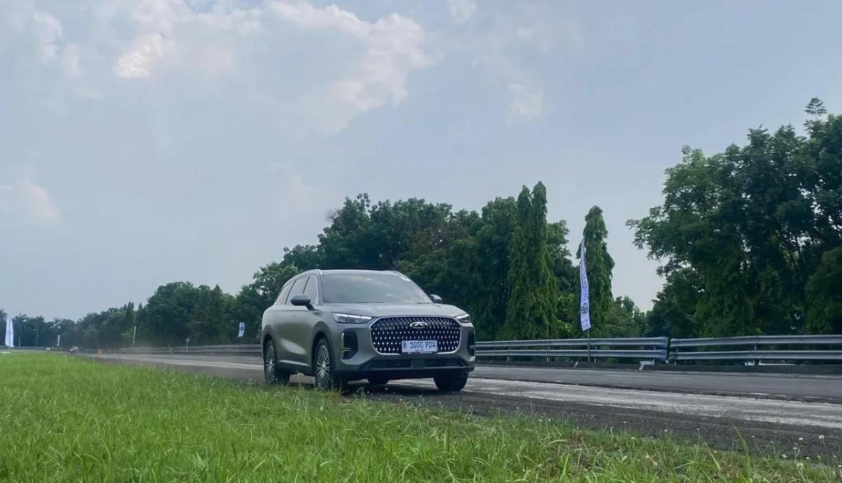 Ilustrasi - Chery Tiggo 9 CSH dalam uji coba ketangkasan melibas rintangan yang ada. ANTARA/Chairul Rohman. <b>(Antara)</b>