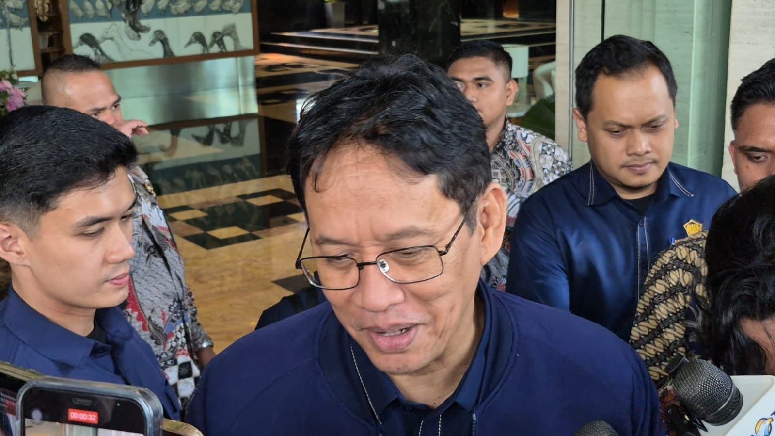 Menteri Keuangan (Menkeu) Purbaya Yudhi Sadewa memastikan postur Anggaran Pendapatan dan Belanja Negara (APBN) 2026 tetap kuat meski pemerintah memutuskan untuk tidak menaikkan harga Bahan Bakar Minyak (BBM).  <b>(Ntvnews.id-Muslimin Trisyuliono)</b>