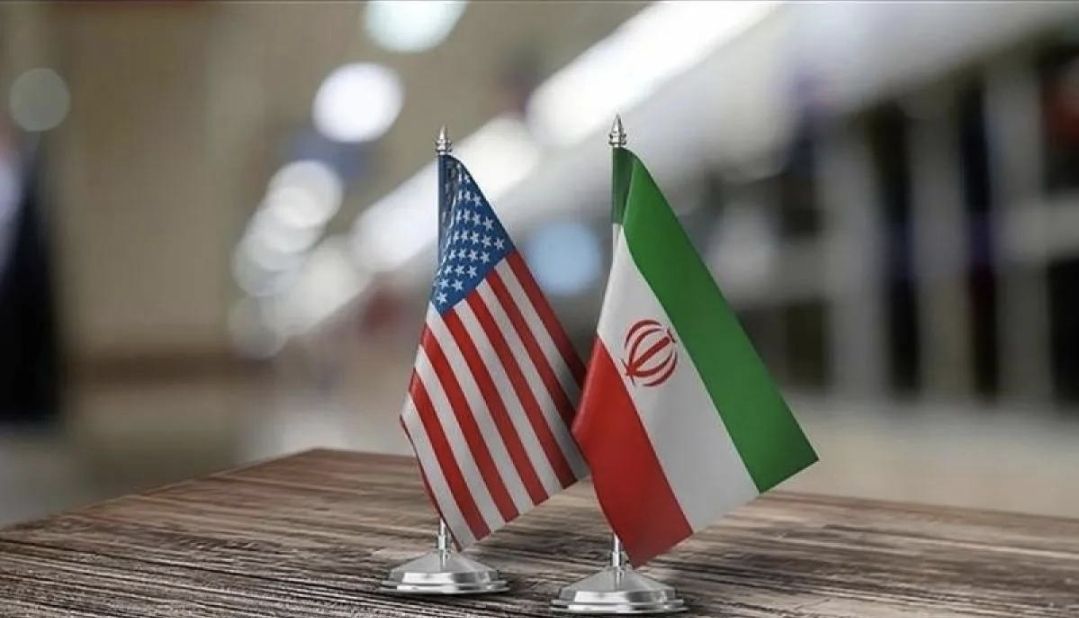 Ilustrasi - Bendera nasional Iran dan Amerika Serikat. (ANTARA/Anadolu/py/pri.) <b>(Antara)</b>