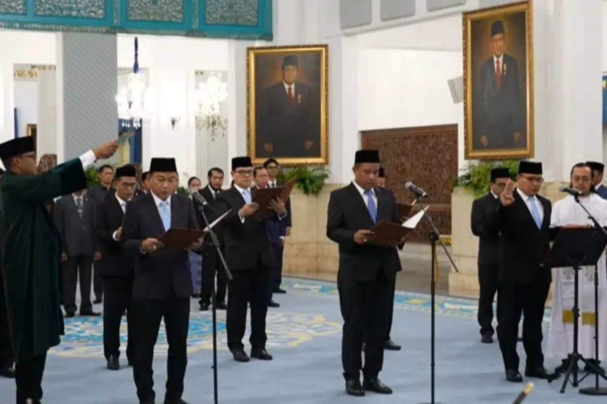 Pembacaan sumpah/janji jabatan anggota Ombudsman RI 2026-2031 di Istana Negara, Jakarta, Jumat (10/4/2026). ANTARA/Maria Cicilia Galuh <b>(Antara)</b>
