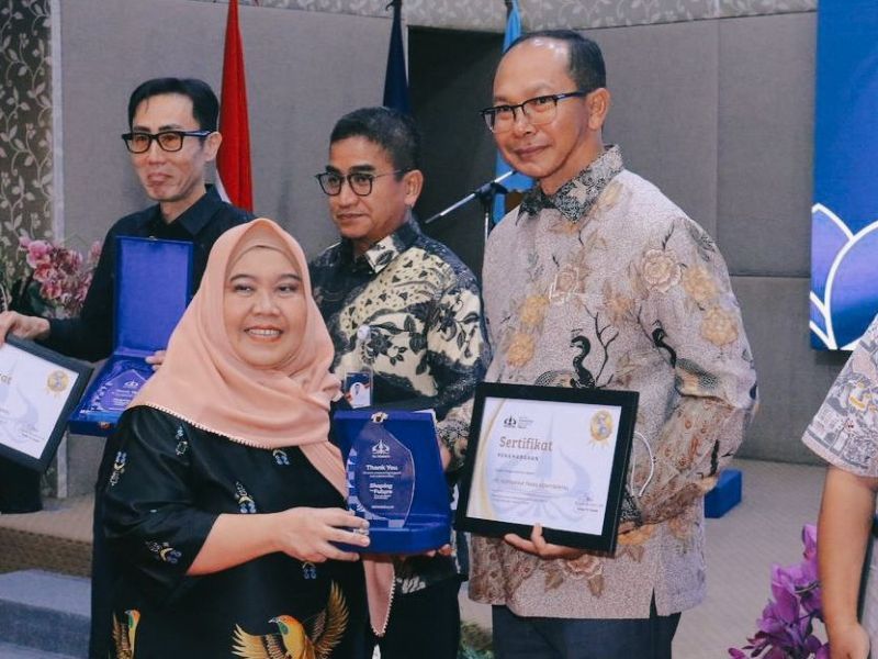 PT Pertamina Trans Kontinental (PTK) meraih Penghargaan Kerja Sama Industri dari Institut Transportasi dan Logistik (ITL) Trisakti dalam momentum Dies Natalis ke-56. (Foto: Dok/Istimewa) 
