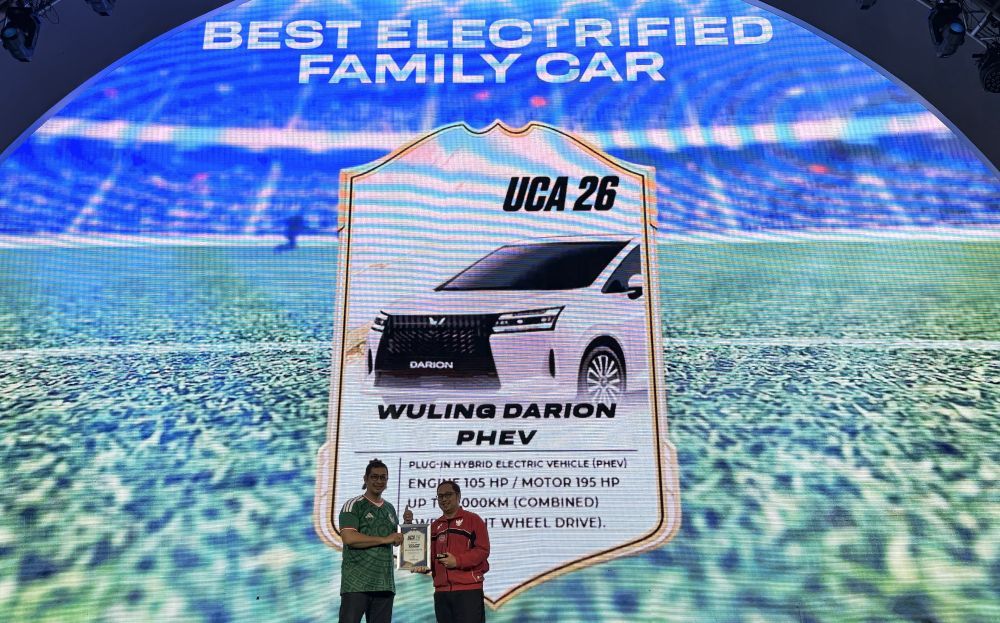 Wuling Darion meraih penghargaan "Best Electrified Family Car" di Uzone Choice Award 2026. (Foto: Dok/Istimewa)