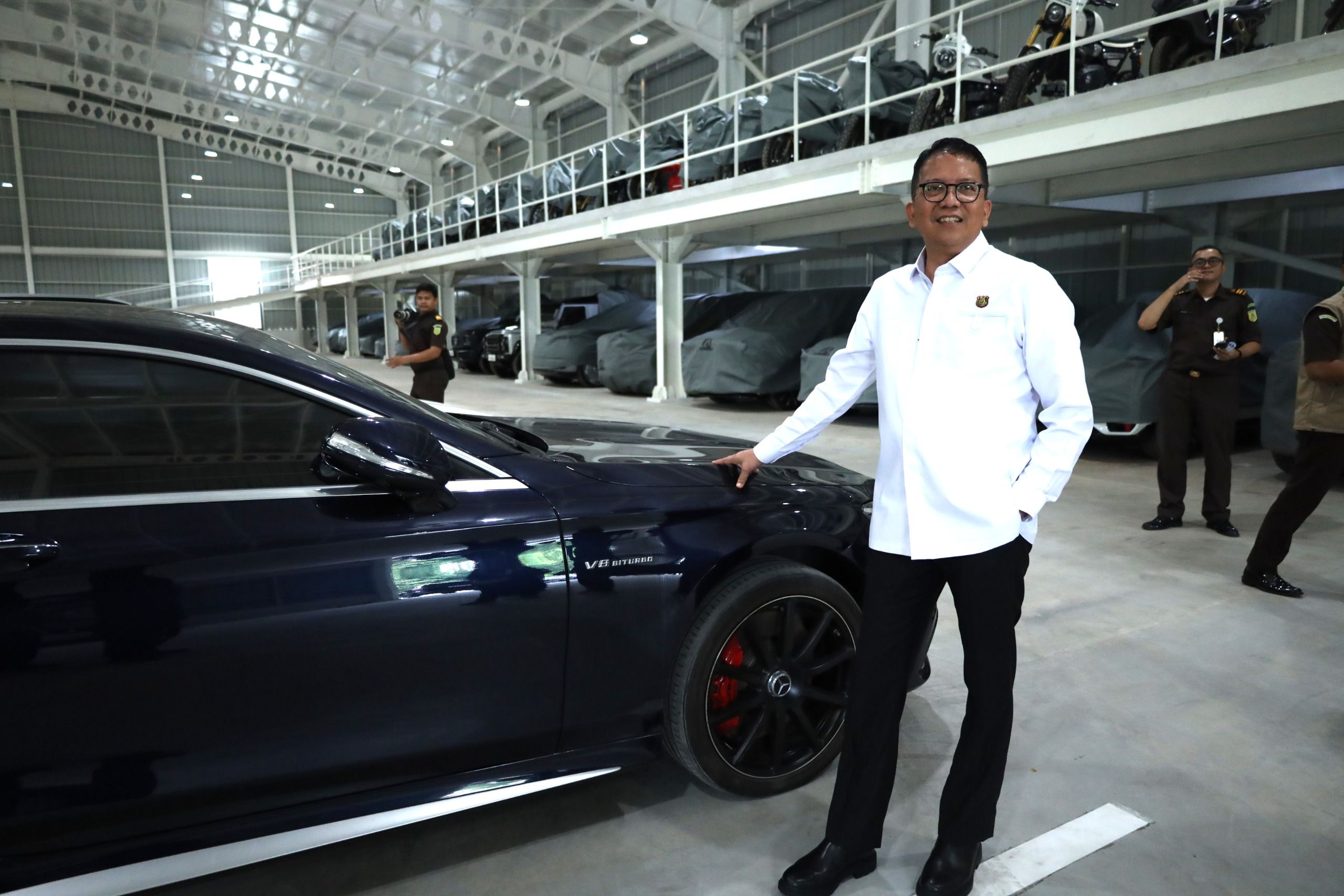 Mobil mewah yang akan dilelang Kejagung. 