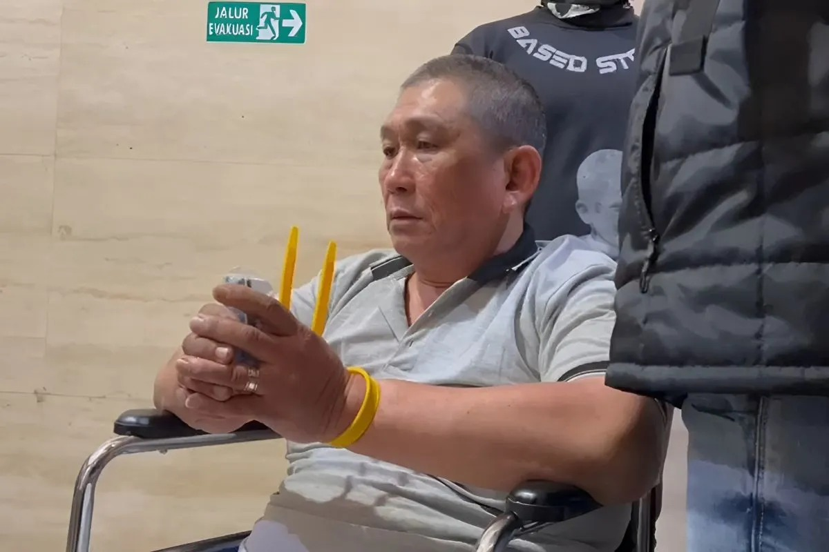 Terduga bandar narkoba bernama Erwin alias Koko Erwin digiring ke dalam Gedung Bareskrim Polri, Jakarta, Jumat (27/2/2026). ANTARA/HO-Dokumentasi Pribadi <b>(Antara)</b>