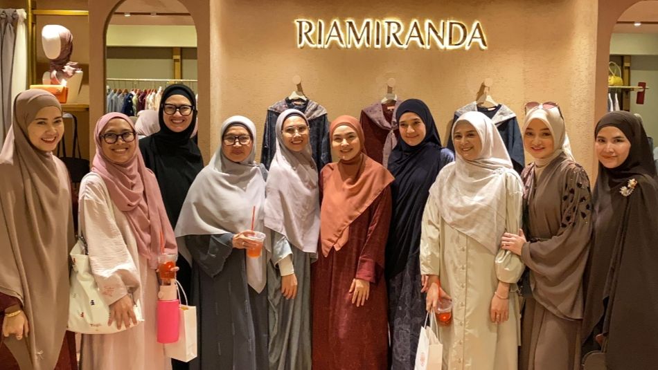 Ria Miranda launching koleksi abaya terbaru  <b>(NTVNews)</b>
