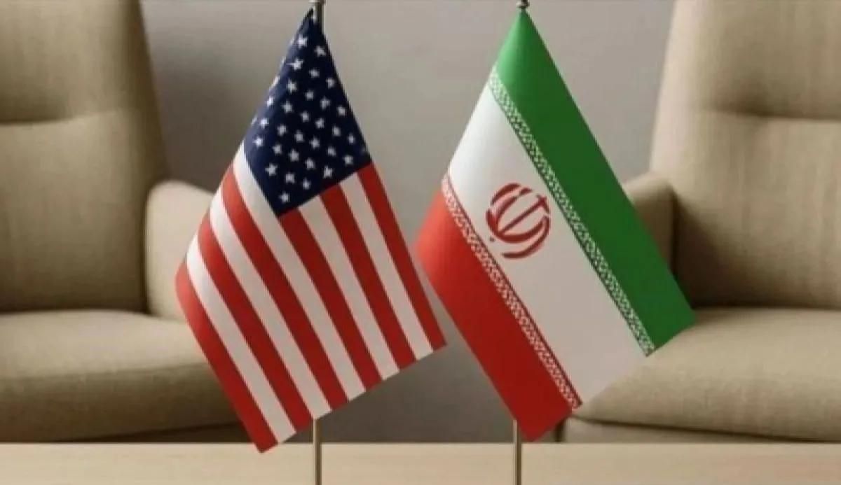Ilustrasi - Bendera Iran dan Amerika Serikat. (ANTARA/Anadolu/py.) <b>(Antara)</b>