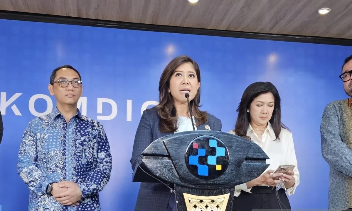 Menteri Komunikasi dan Digital Meutya Hafid di Kantor Kementetian Komdigi, Jakarta Pusat, Selasa 28 April 2026. (ANTARA/Livia Kristianti) <b>(Antara)</b>