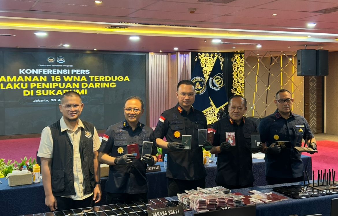 Imigrasi Amankan 16 WNA Terduga Pelaku Penipuan Daring di Sukabumi <b>(NTVnews)</b>