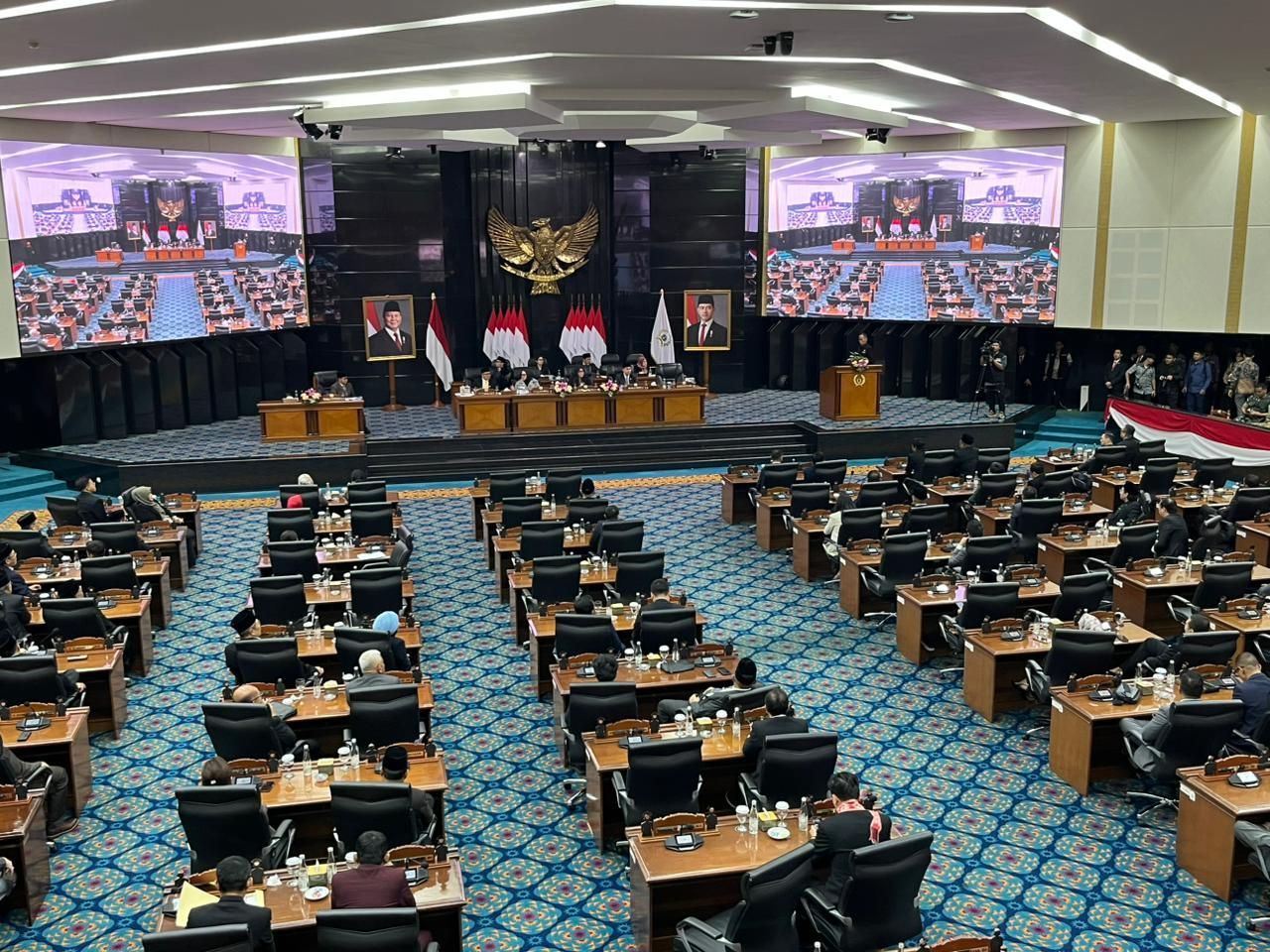 Rapat Paripurna DPRD  <b>(NTVNews.id/Adiansyah)</b>