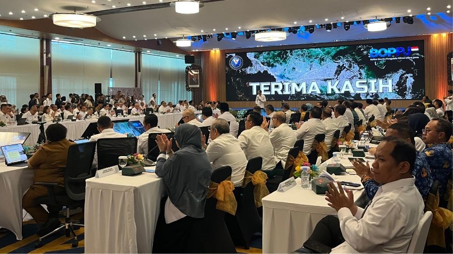 AHY di Kick-Off Meeting Infrastruktur Perlindungan Pesisir Pantura Jawa Terpadu. <b>(Ntvnews.id/Adiansyah)</b>