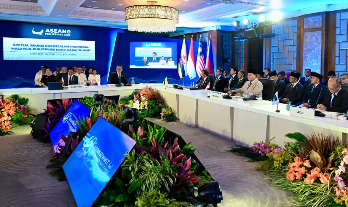 Presiden Republik Indonesia Prabowo Subianto di Konferensi Tingkat Tinggi (KTT) Khusus Brunei Darussalam&ndash;Indonesia&ndash;Malaysia&ndash;Philippines East ASEAN Growth Area (BIMP-EAGA) yang menjadi bagian dari rangkaian KTT ke-48 ASEAN di Cebu <b>(Sekretariat Presiden)</b>