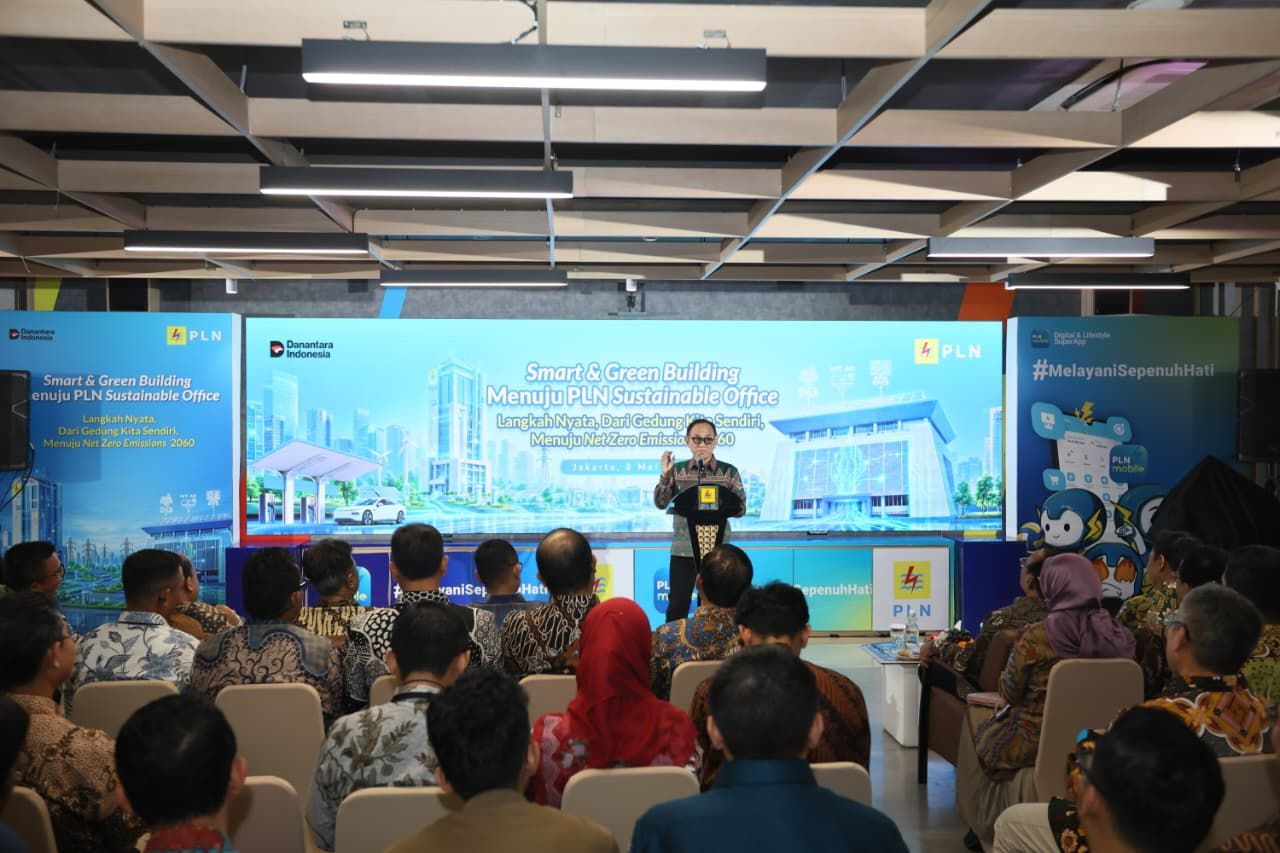 Komisaris Independen PLN, Andi Arief menyampaikan penerapan Smart &amp; Green Building merupakan langkah penting PLN untuk menghadirkan praktik efisiensi energi secara nyata di lingkungan perusahaan. <b>(Bakom)</b>