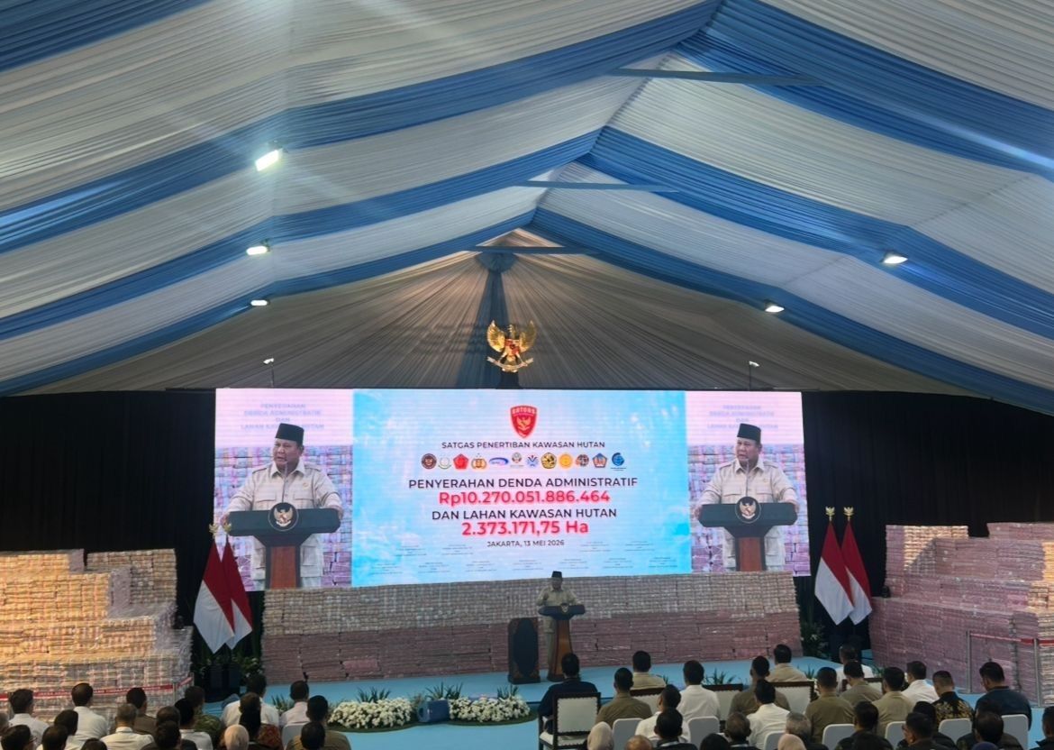 Moment Prabowo Pidato di Hadapan Gunungan Uang Tunai Rp 10,2 Triliun Hasil Kerja Satgas PKH <b>(NTVnews)</b>