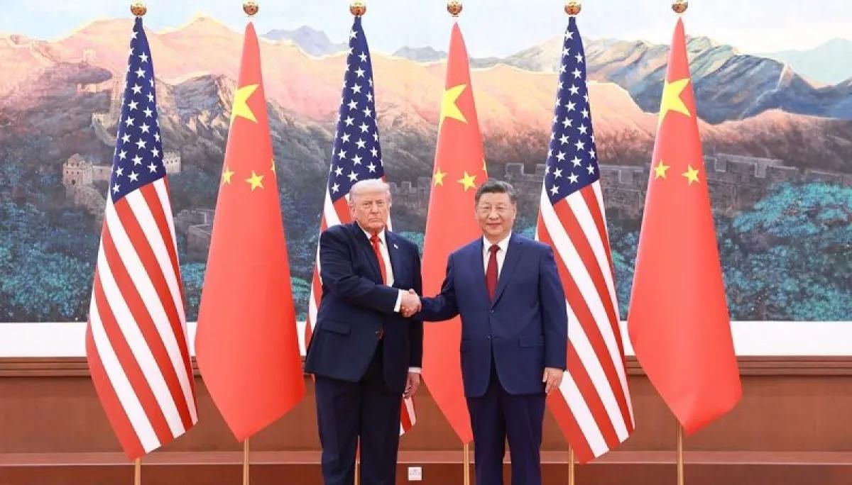 Presiden China Xi Jinping mengadakan pembicaraan dengan Presiden Amerika Serikat Donald Trump, yang sedang melakukan kunjungan kenegaraan ke China, di Gedung Agung Rakyat di Beijing, ibu kota China, Kamis 14 Mei 2026. /ANTARA/Xinhua/Ding Lin/aa. <b>(Antara)</b>