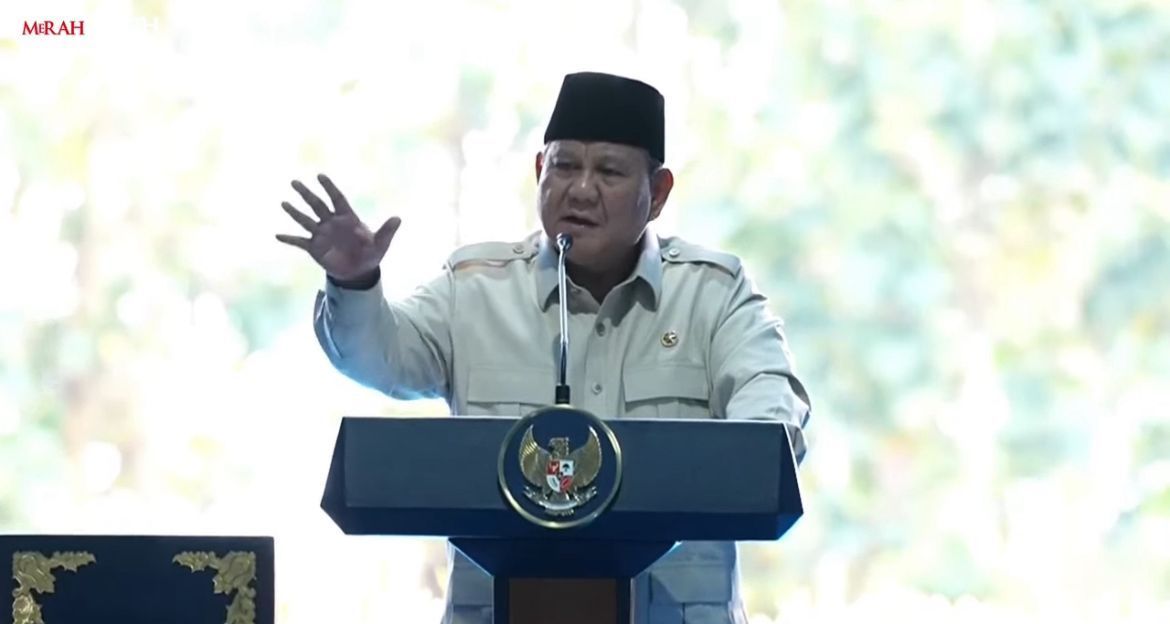 Prabowo Subianto meresmikan groundbreaking 10 gudang ketahanan pangan, peluncuran operasional Satuan Pelayanan Pemenuhan Gizi (SPPG) Polri, serta panen raya jagung di Tuban, Jawa Timur, Sabtu, 16 Mei 2026 <b>(Istimewa)</b>