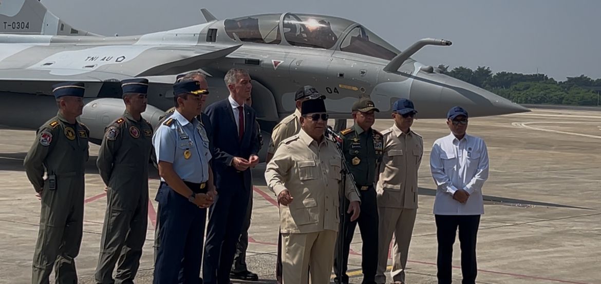 Prabowo di agenda penyerahan sejumlah alat utama sistem persenjataan (alutsista) strategis kepada TNI di Base Ops Lanud Halim Perdana Kusuma, Jakarta, Senin, 18 Mei 2026 <b>(NTVnews)</b>