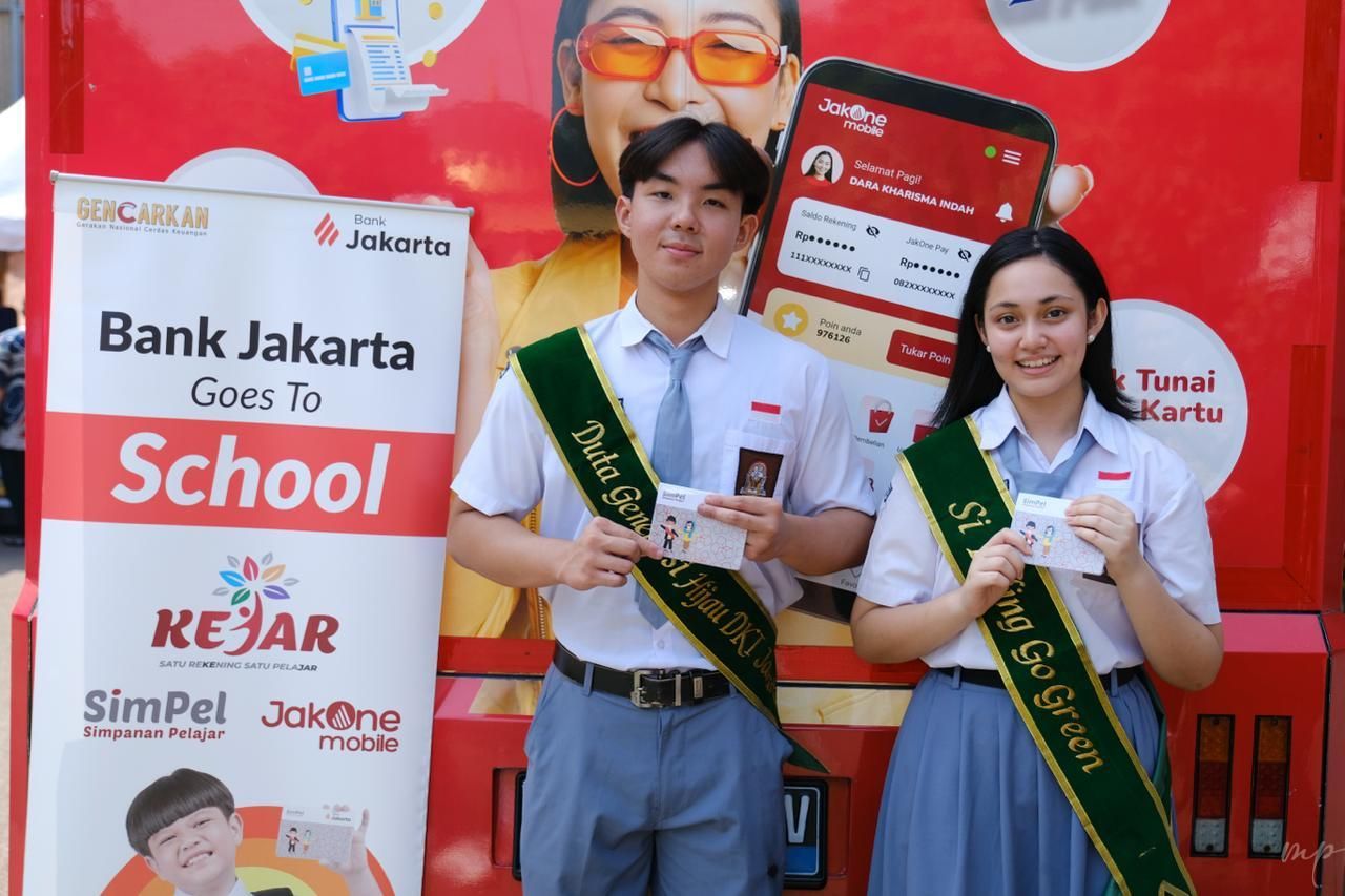 Program Satu Rekening Satu Pelajar (KEJAR) 2026 yang digelar Bank Jakarta bersama Otoritas Jasa Keuangan (OJK) mendapat sambutan positif dari para siswa SMAN 28 Jakarta. Kegiatan yang bertujuan meningkatkan literasi dan inklusi keuangan bagi pelajar itu dinilai memberikan manfaat besar untuk membangun kebiasaan menabung sejak dini <b>(DOK BANK JAKARTA)</b>