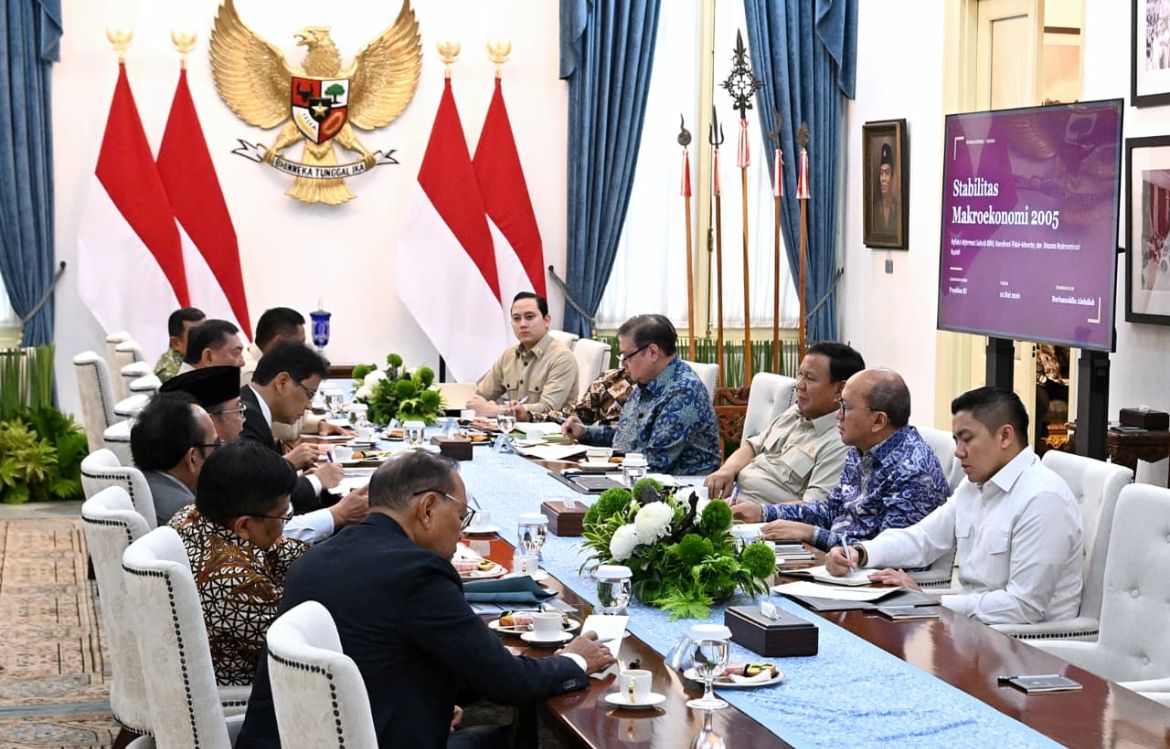 Momen Prabowo Terima Masukan Tokoh Ekonomi Nasional, Perkuat Stabilitas Ekonomi dan Keuangan Nasional <b>(Setpres)</b>