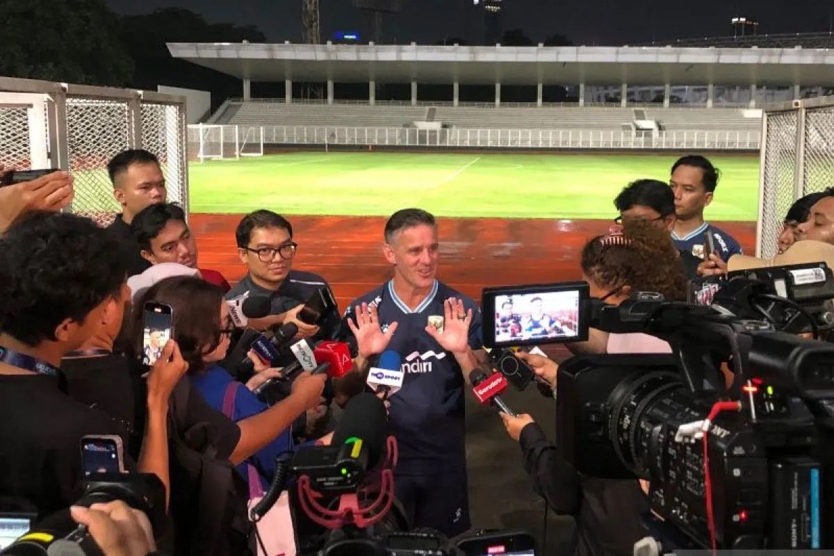 Pelatih timnas Indonesia John Herdman di Stadion Madya Gelora Bung Karno, Jakarta, Jumat, 22 Mei 2026. <b>(Antara)</b>