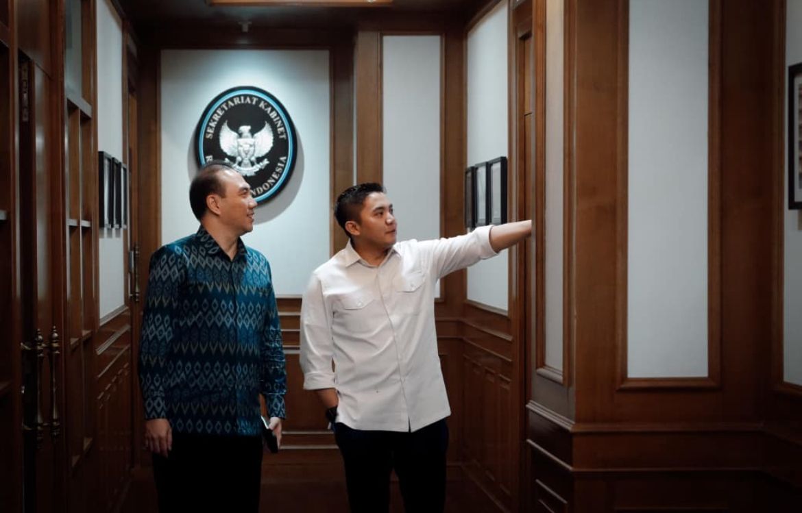 Sekretaris Kabinet (Seskab) Teddy Indra Wijaya menerima kunjungan CEO GoTo, Hans Patuwo, di kantor Sekretariat Kabinet <b>(Istimewa)</b>