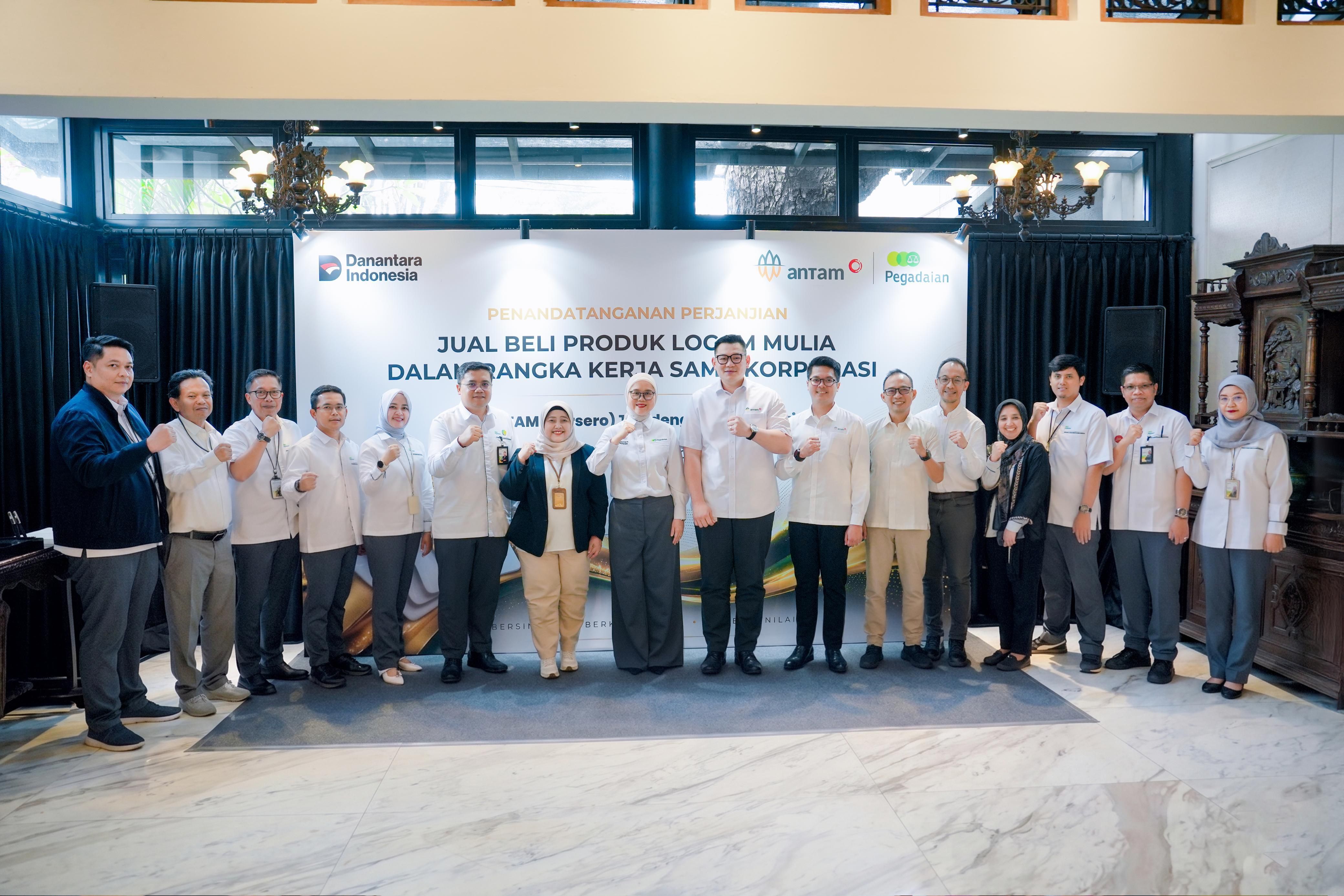 Perkuat Ekosistem Emas Nasional, PT Pegadaian dan PT ANTAM (Persero) Tbk Jalin Sinergi Strategis Perdagangan Logam Mulia <b>(Pegadaian)</b>