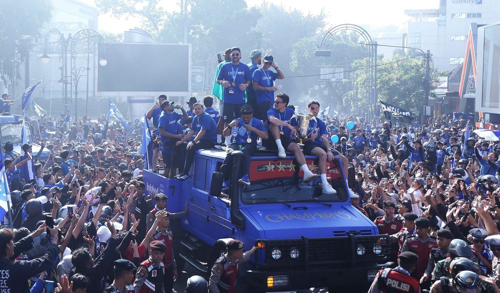 Komvoi Persib Bandung Usai Juara Super League 2025/2026 <b>(Persib)</b>