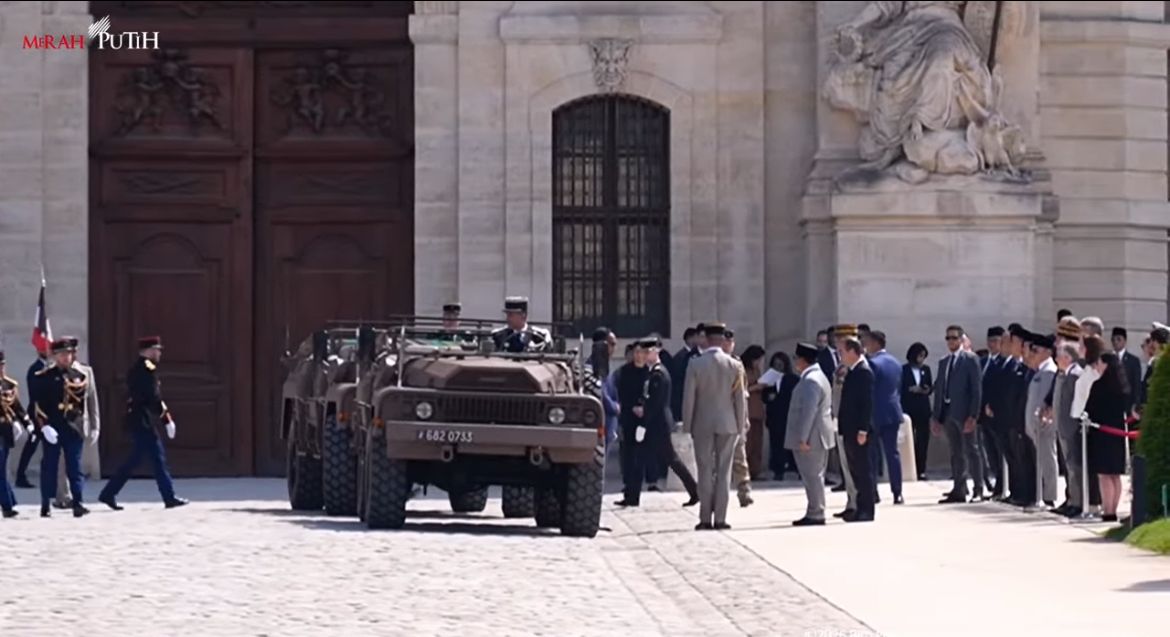 Prabowo Subianto tiba di Istana Elysee, Paris, Prancis, dalam rangka kunjungan kenegaraan pada Kamis, 28 Mei 2026 sore waktu setempa <b>(Tangakapn Layar Sekretariat Presiden)</b>