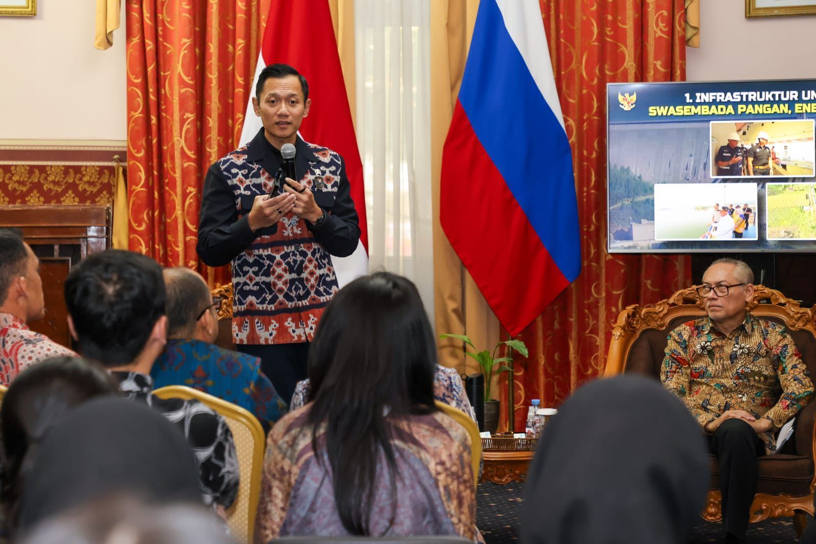 AHY Bertemu Dubes dan Diaspora Indonesia di Rusia <b>(Kemenkoinfra)</b>
