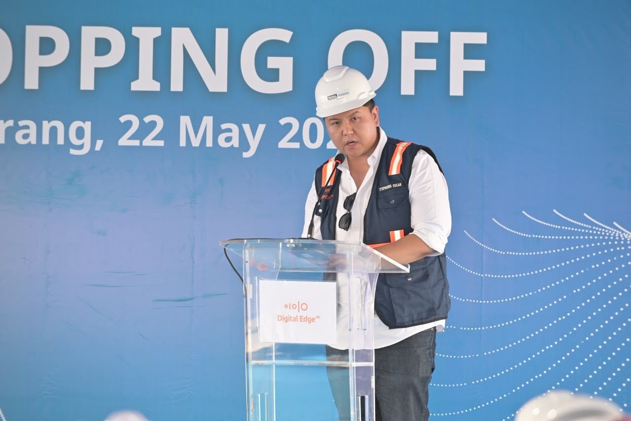 CEO Digital Edge Indonesia, Stephanus Oscar menyampaikan pasokan listrik yang andal menjadi faktor utama dalam pengembangan industri pusat data berskala besar. (Foto: Dok/Istimewa) 