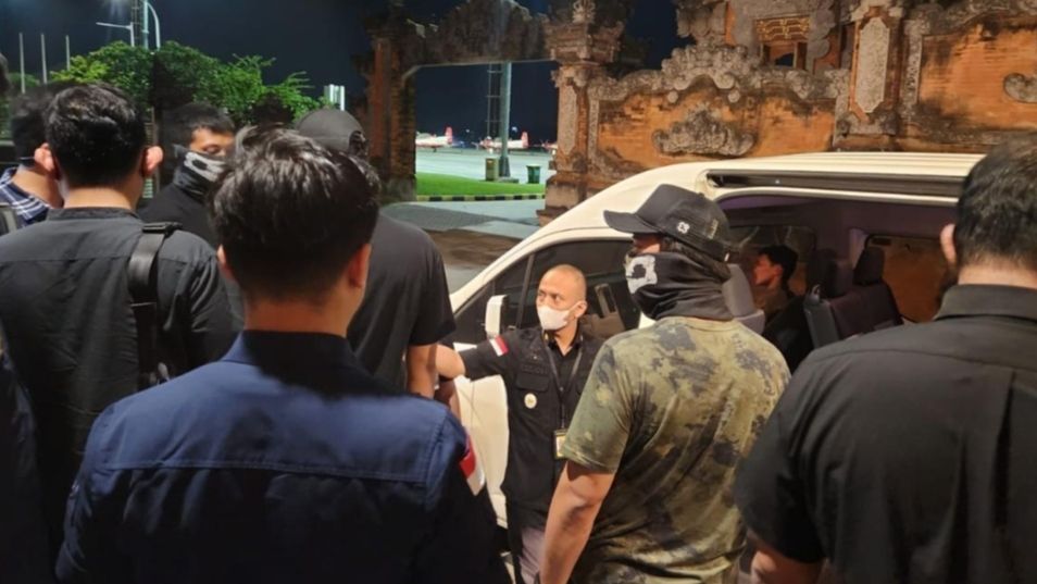 Imigrasi Ngurah Rai Gagalkan Keberangkatan WNA Buronan Interpol yang Gunakan Identitas Palsu <b>(Dokumentasi Imigrasi)</b>