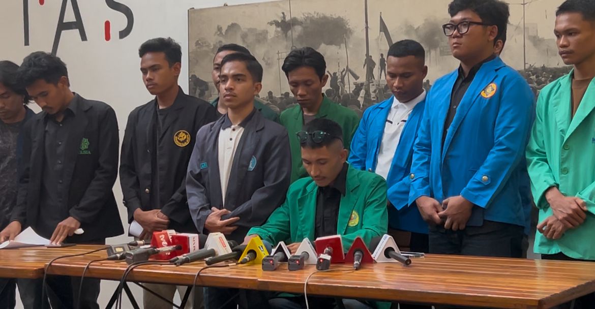 Aliansi Badan Eksekutif Mahasiswa (BEM) Bersatu  <b>(NTVnews)</b>