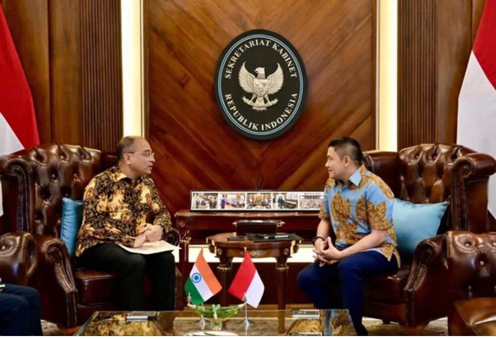 Sekretaris Kabinet (Seskab) Teddy Indra Wijaya menerima kunjungan Duta Besar India untuk Indonesia, Sandeep Chakravorty, di Kantor Sekretariat Kabinet <b>(Istimewa)</b>