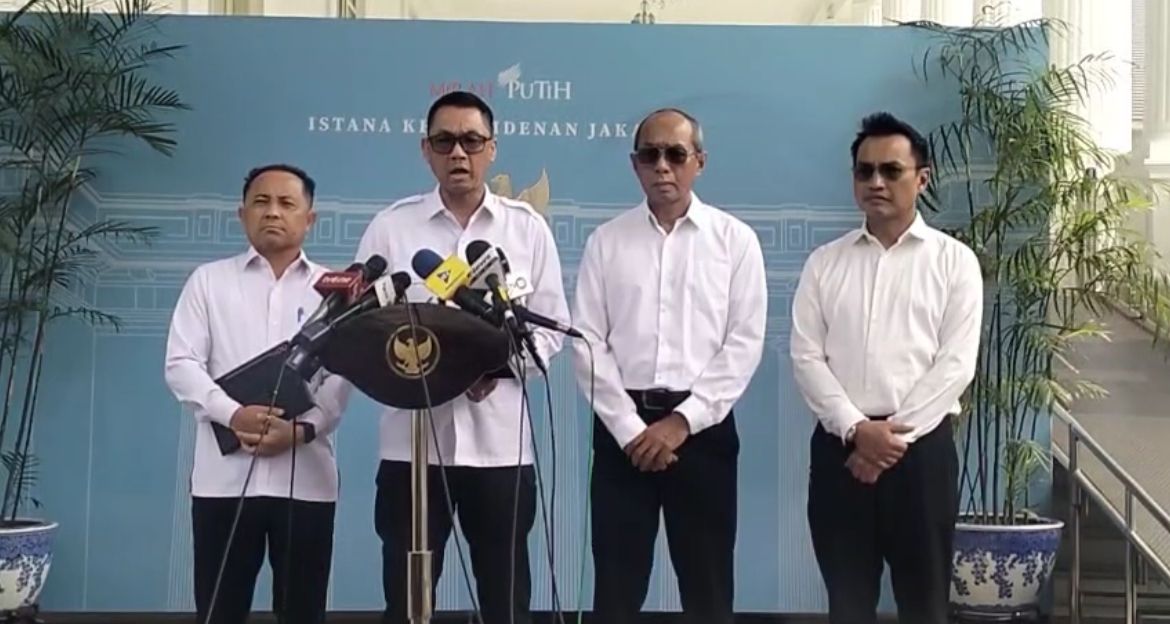 Direksi PT PLN (Persero) mendatangi Kompleks Istana Kepresidenan, Jakarta <b>(NTVnews)</b>