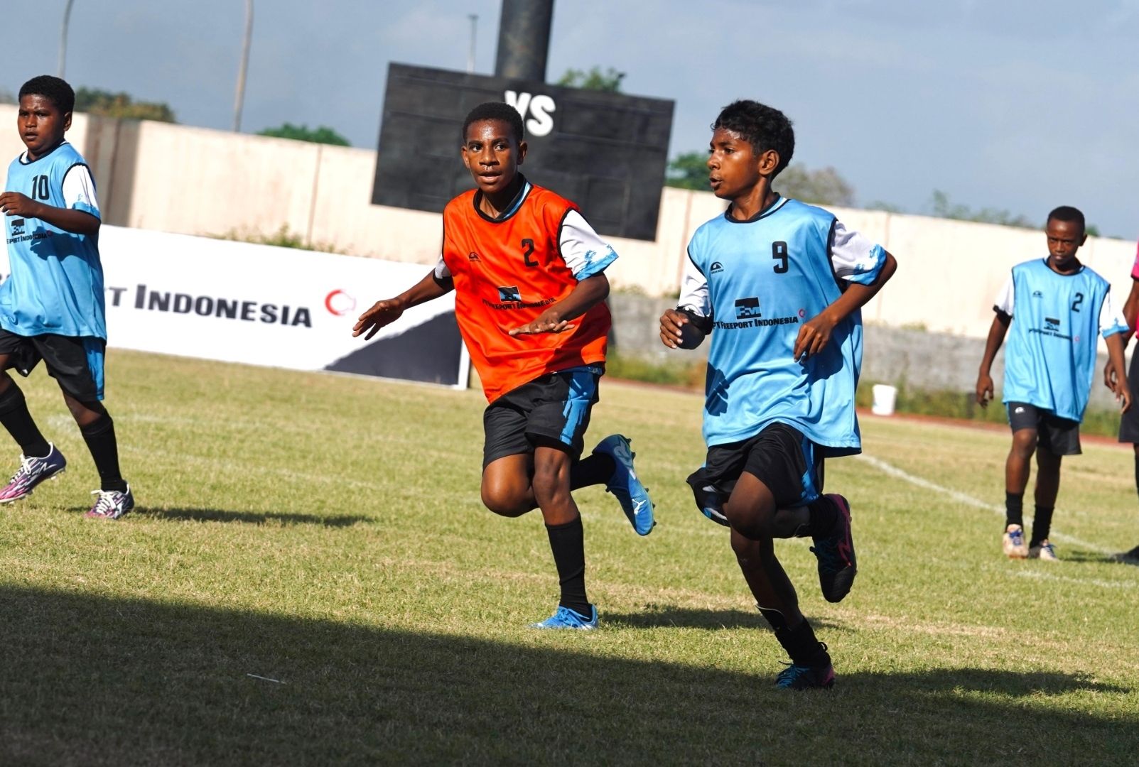 Ribuan anak Papua antusias mengikuti PFA Cari Bakat 2026. 