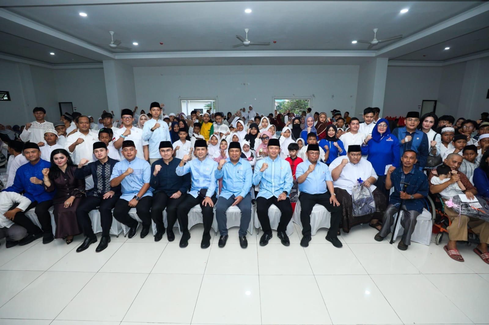 Partai Demokrat gelar bakti sosial dalam rangka memperingati 10 Muharram dan menyambut HUT ke-25 Partai. 