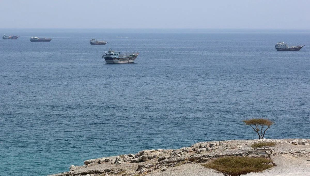 Situasi Selat Hormuz di dekat Khasab, kota kecil di Oman utara, Sabtu, 20 Juni 2026. <b>(Antara)</b>