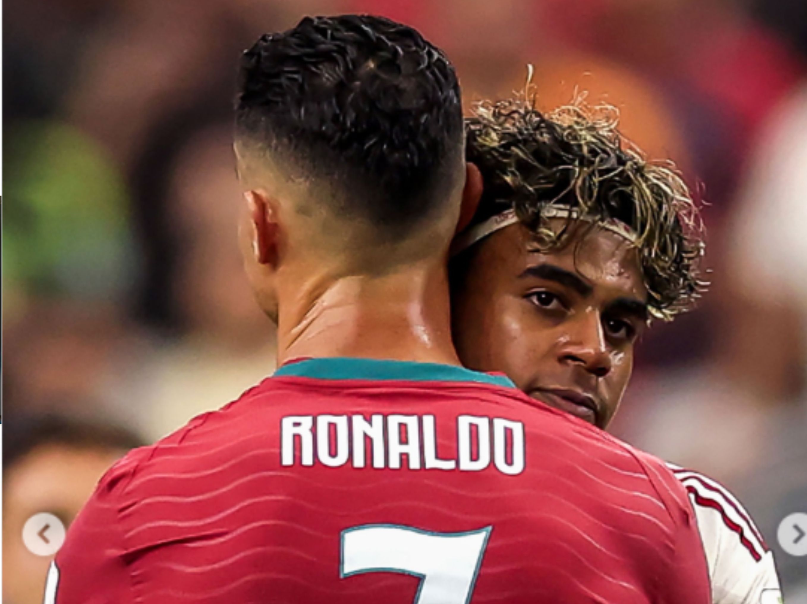 Lamine Yamal Peluk Cristiano Ronaldo Usai Portugal Kalah dari Spanyol <b>(muzoneid)</b>