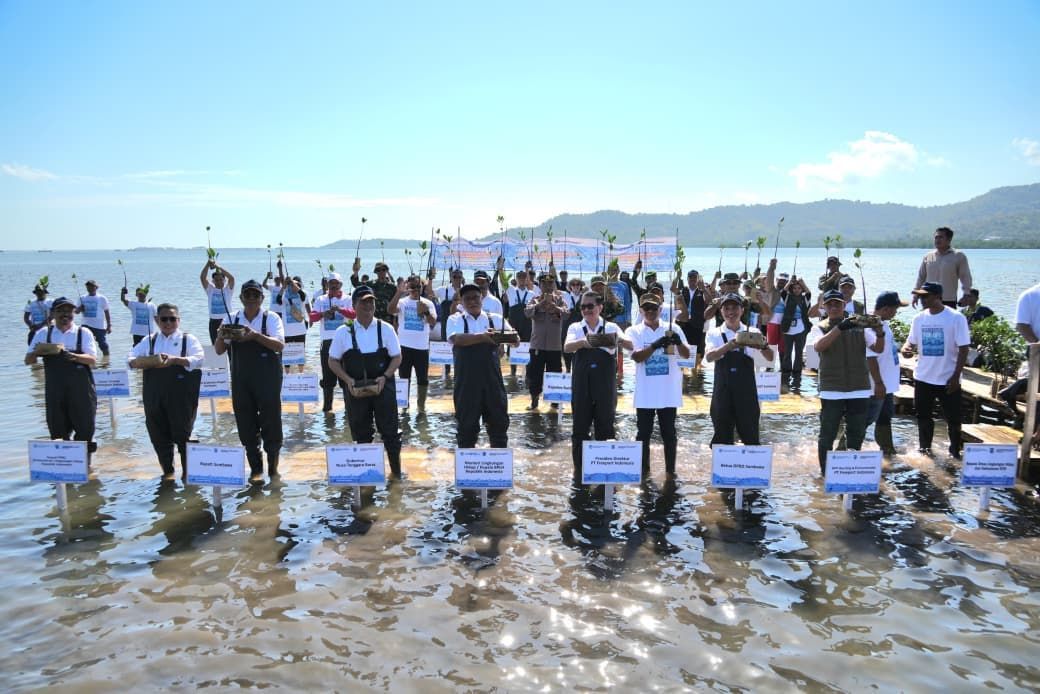 Freeport dan KLH Perkuat Rehabilitasi Mangrove Nasional, Rampungkan Penanaman 1,5 Juta Bibit di NTB.