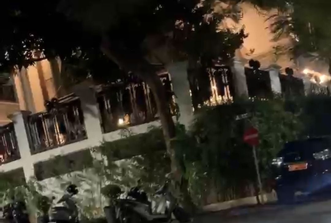 Rumah Jampidsus Kejagung Febrie Adriansyah.  <b>(NTVNews/Rizki)</b>