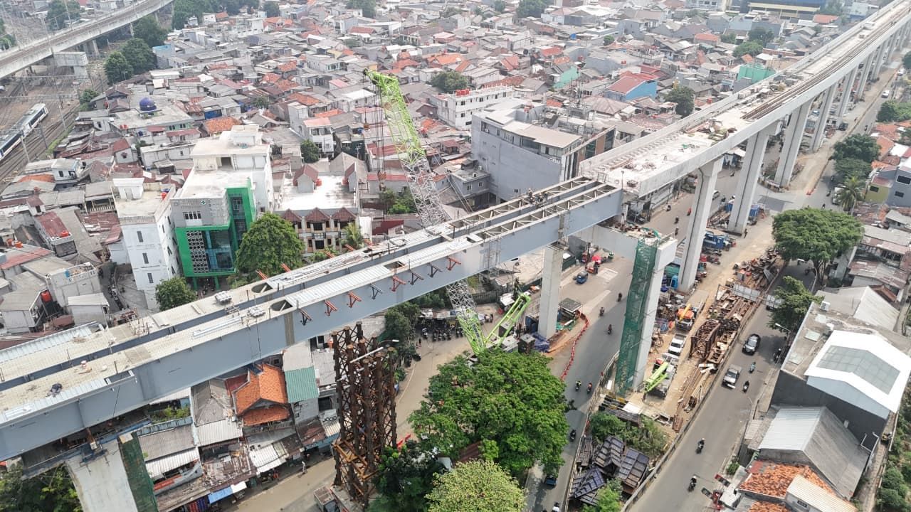 Girder Terakhir Terpasang, LRT Jakarta Fase 1B Velodrome-Manggarai Tersambung 100 Persen <b>(LRT)</b>