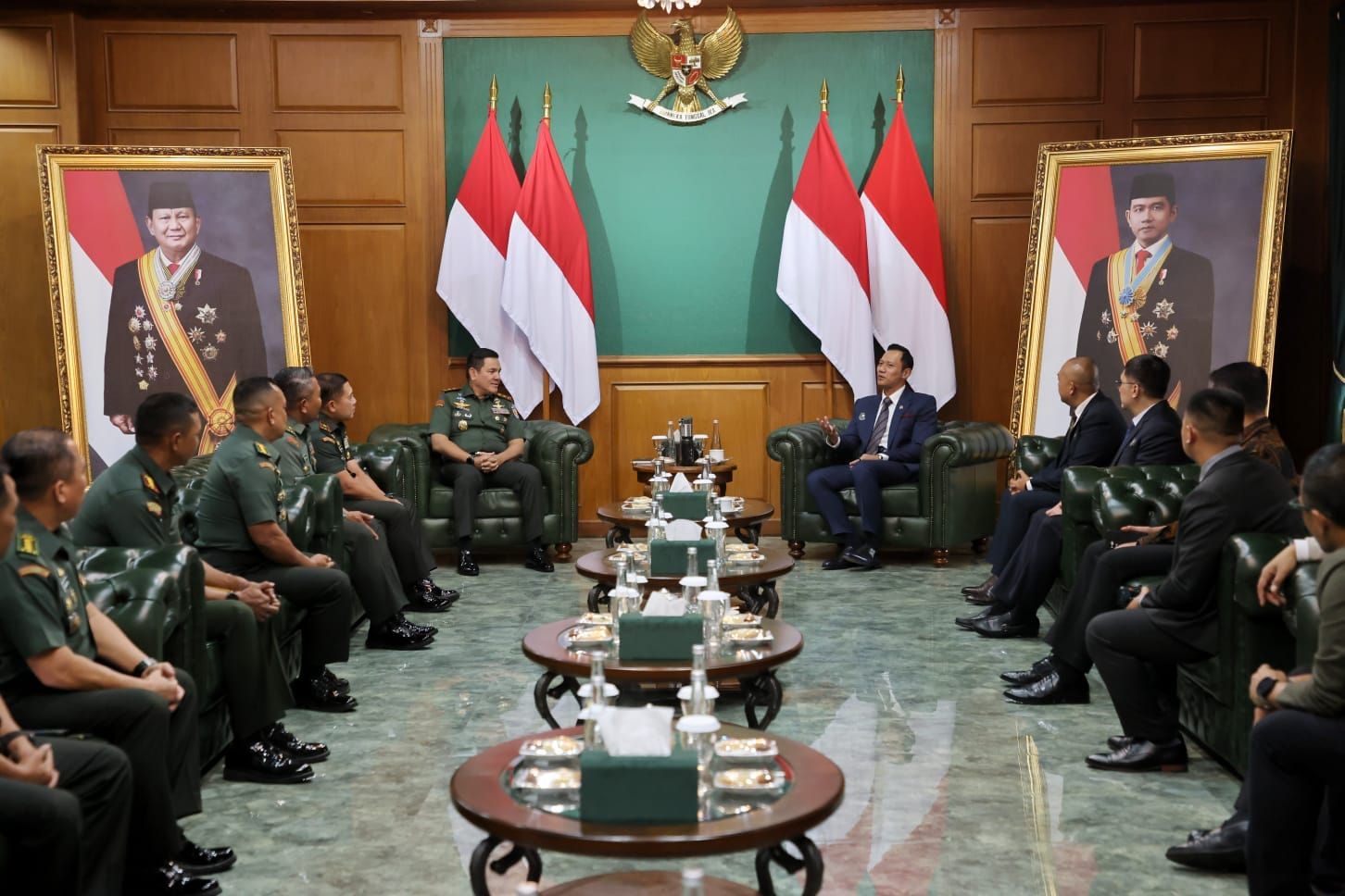 AHY Ajak Taruna Akmil Dalami Pemikiran Clausewitz dan Sun Tzu untuk Perkuat Strategi Pertahanan.
