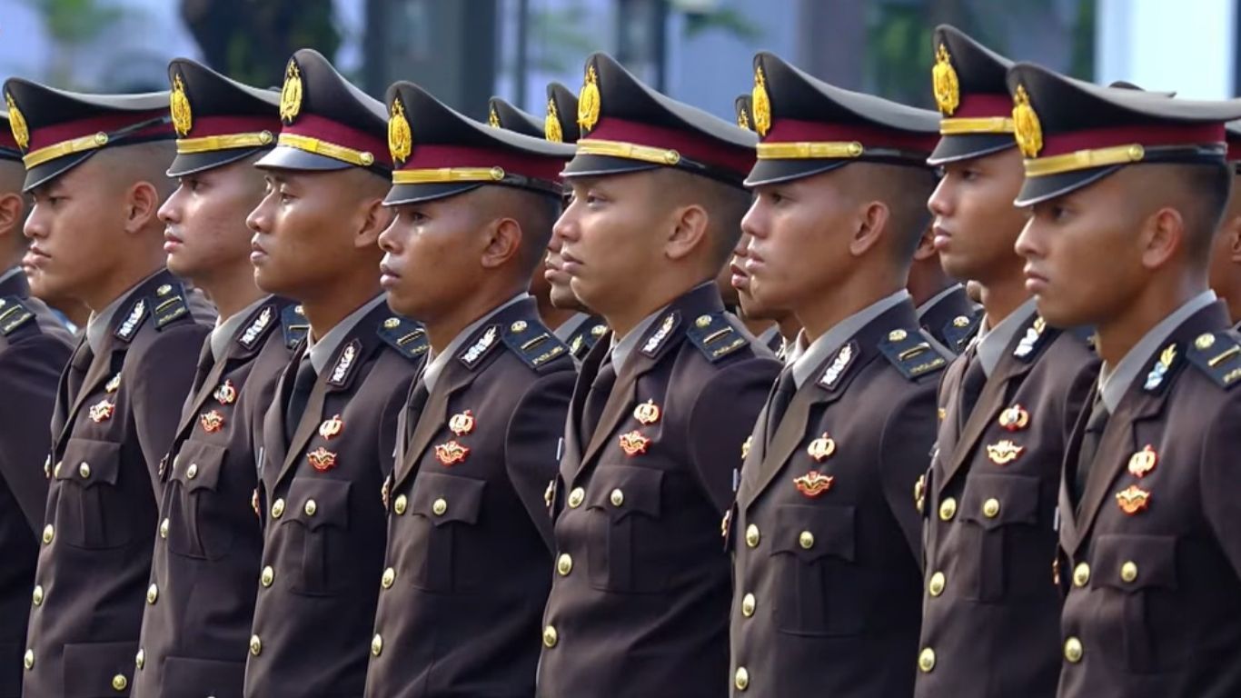 Perwira muda Polri <b>(Youtube Sekretariat Presiden)</b>