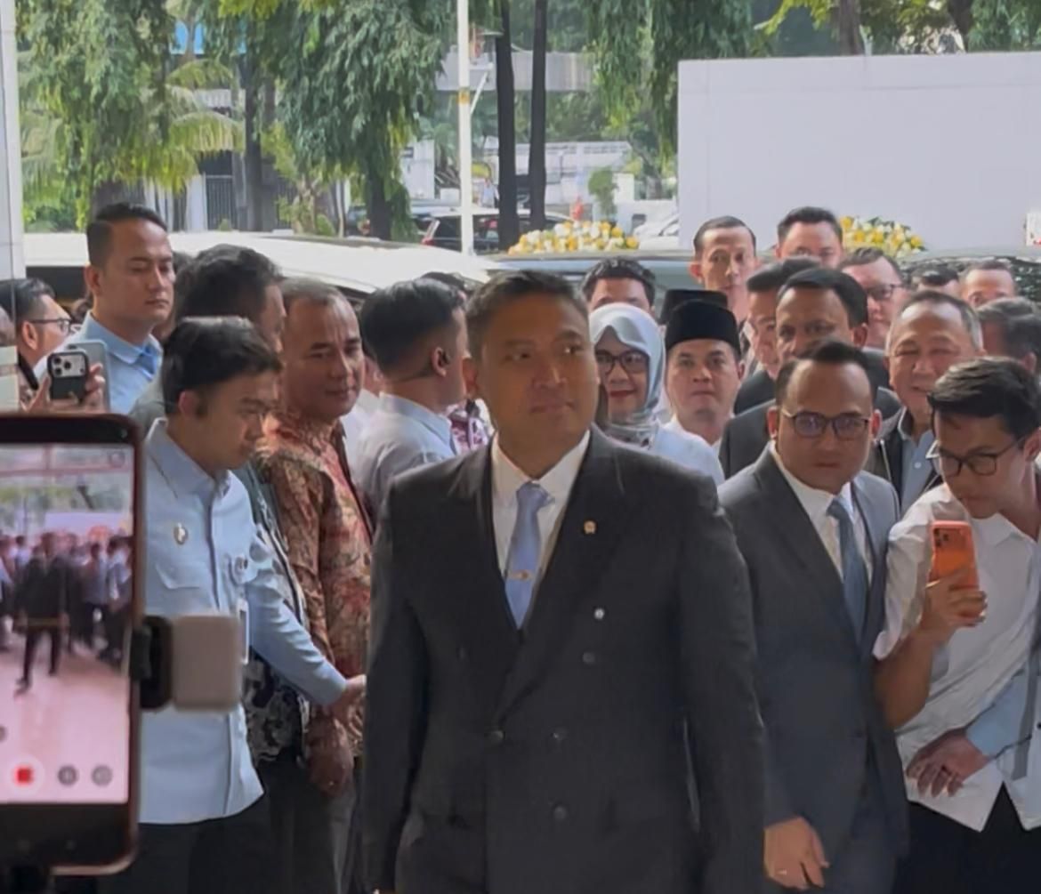 Sudaryono tiba di kantor BGN usai dilantik <b>(Ntvnews.id/Adiansyah)</b>