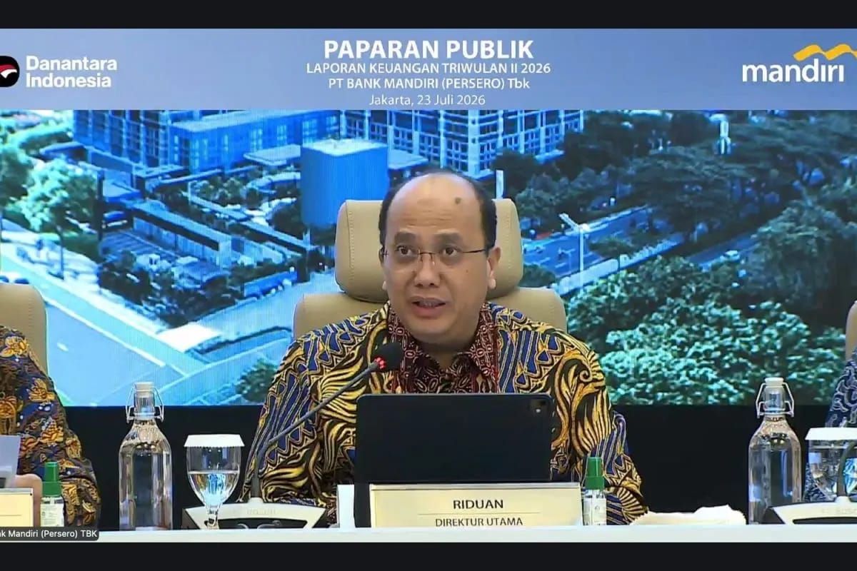 Tangkapan layar Direktur Utama Bank Mandiri Riduan memaparkan materi konferensi pers Paparan Kinerja Kuartal II 2026 secara daring di Jakarta, Kamis, 23 Juli 2026 <b>(Antara)</b>
