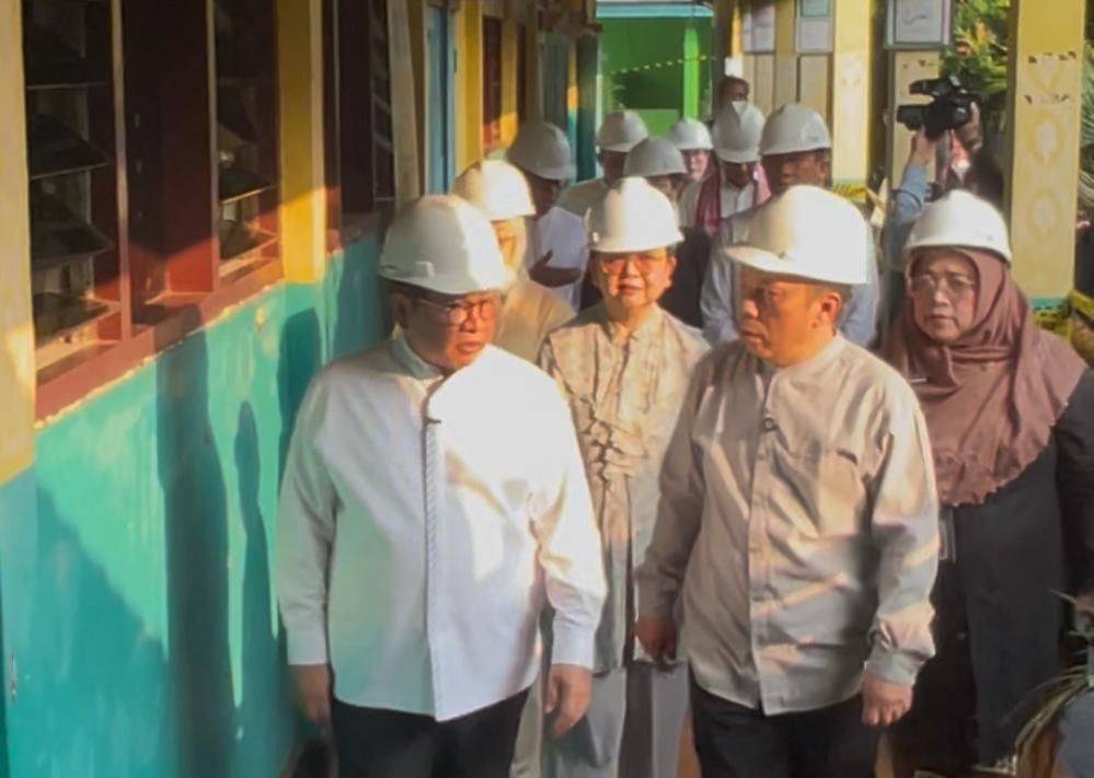 Pramono Anung tinjau SDN Kebayoran Lama Selatan 09 <b>(Ntvnews.id/Adiansyah)</b>
