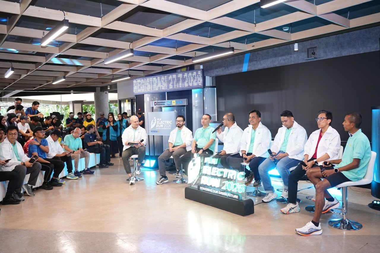 Suasana Press Conference PLN Electric Run 2026 di Kantor PLN Pusat, Jakarta pada Jumat (24/7). Memasuki tahun keempat penyelenggaraan, PLN mengusung tema "Powering Our Green Future" dengan membuka slot bagi 8.000 pelari pada kategori 5K, 10K, dan Hal <b>(PLN Electric Run 2026)</b>